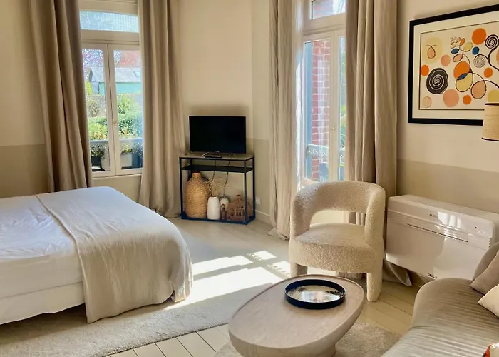 Bed & Breakfast Du Cedre Honfleur