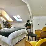 Du Cedre Bed & Breakfast