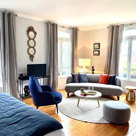 ベッド・アンド・ブレックファスト Du Cedre 4*