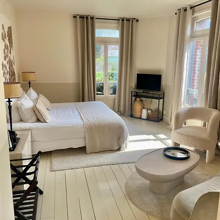 Oda ve Kahvaltı Du Cedre Honfleur