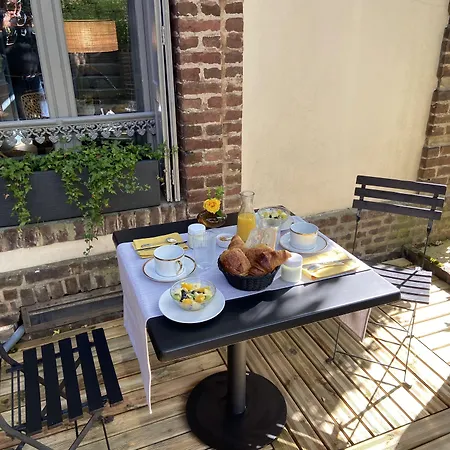 Oda ve Kahvaltı Du Cedre Honfleur