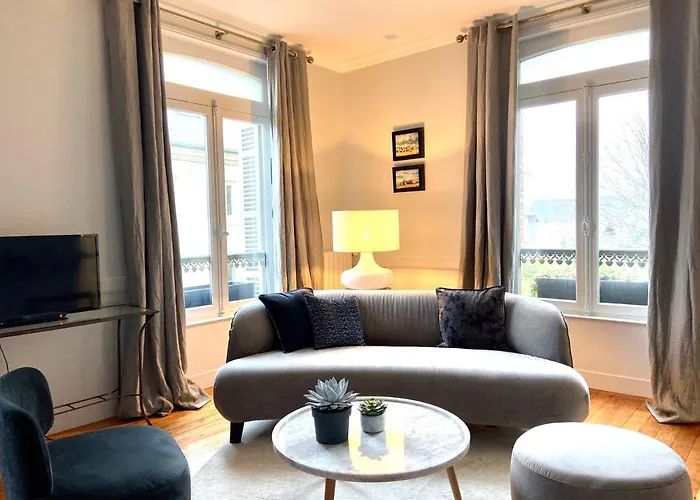 Du Cedre Bed & Breakfast Honfleur
